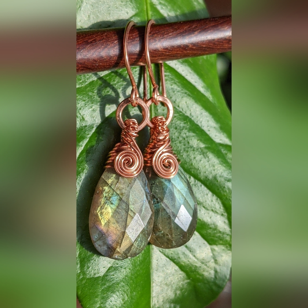 Iridescent Natural Gem Drop Earrings Labradorite Hand Wrapped In Pure Copper - Picture 8 of 15